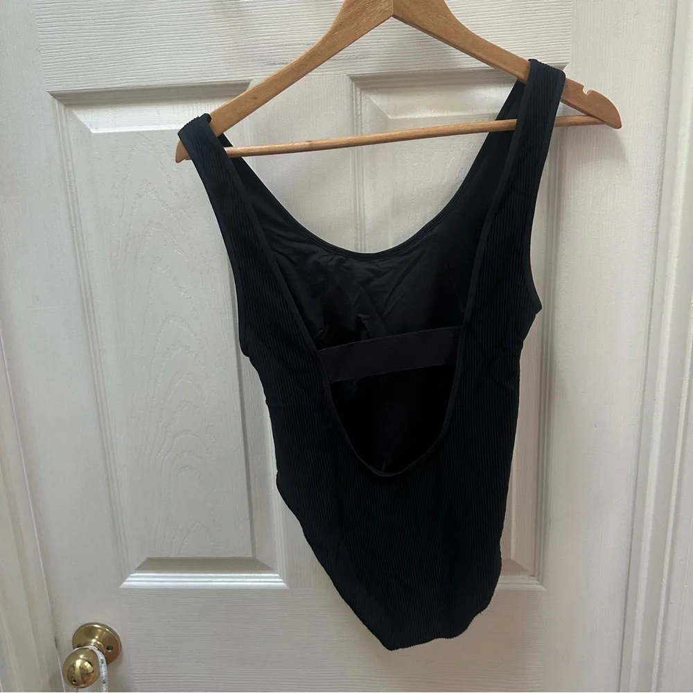 Frankie's Bikini's Black Ribbed scoop neck One-Piece Swimsuit bathing suit M